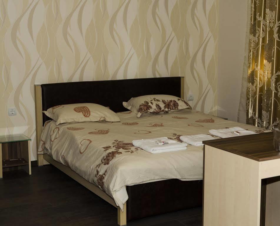 וליקו טורנובו Guest House Anelim מראה חיצוני תמונה
